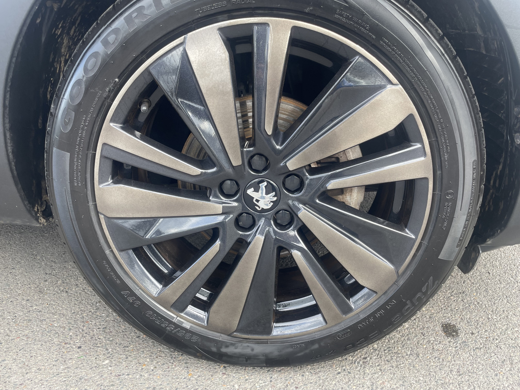Peugeot 3008 1.2 Puretech Gt Premium Eat8 Grey #2