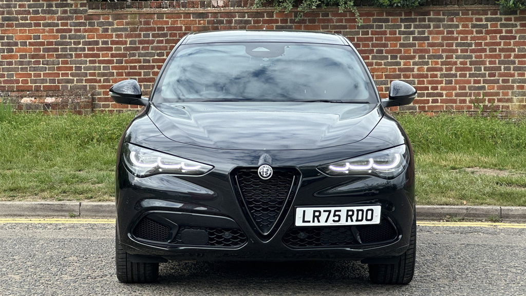 Alfa Romeo Stelvio 2.0 Turbo 280 Intensa Awd Black #3