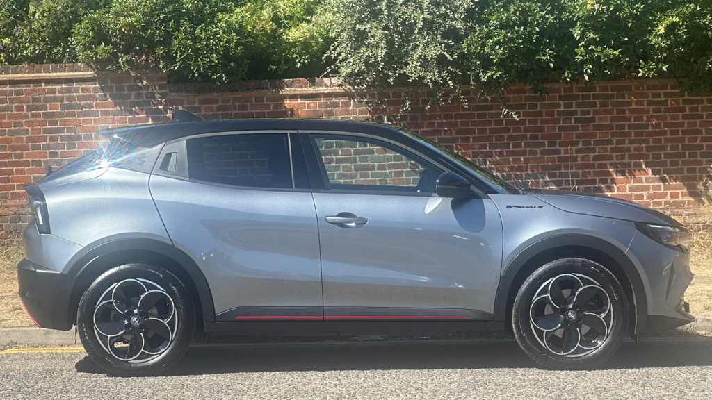 Alfa Romeo Junior 115Kw Elettrica Speciale 54Kwh Black #2