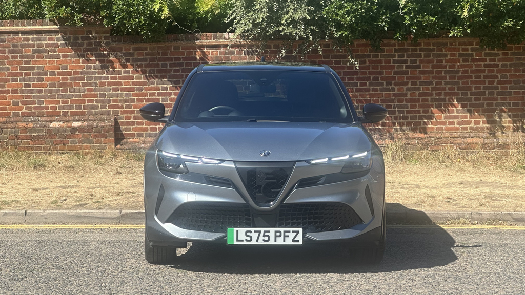 Alfa Romeo Junior 115Kw Elettrica Speciale 54Kwh Black #3