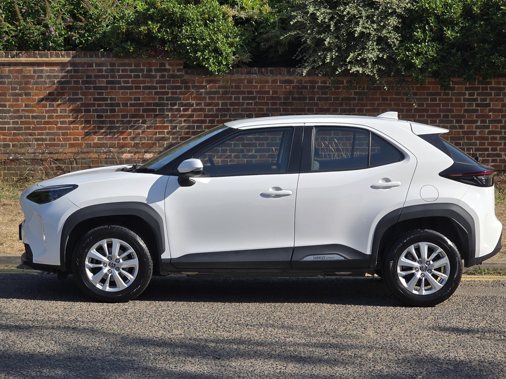 Toyota Yaris Cross 1.5 Hybrid Icon Cvt LS23BWZ White #6