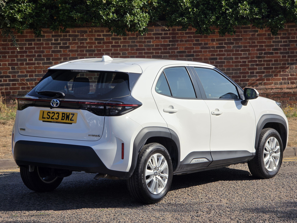 Toyota Yaris Cross 1.5 Hybrid Icon Cvt LS23BWZ White #3