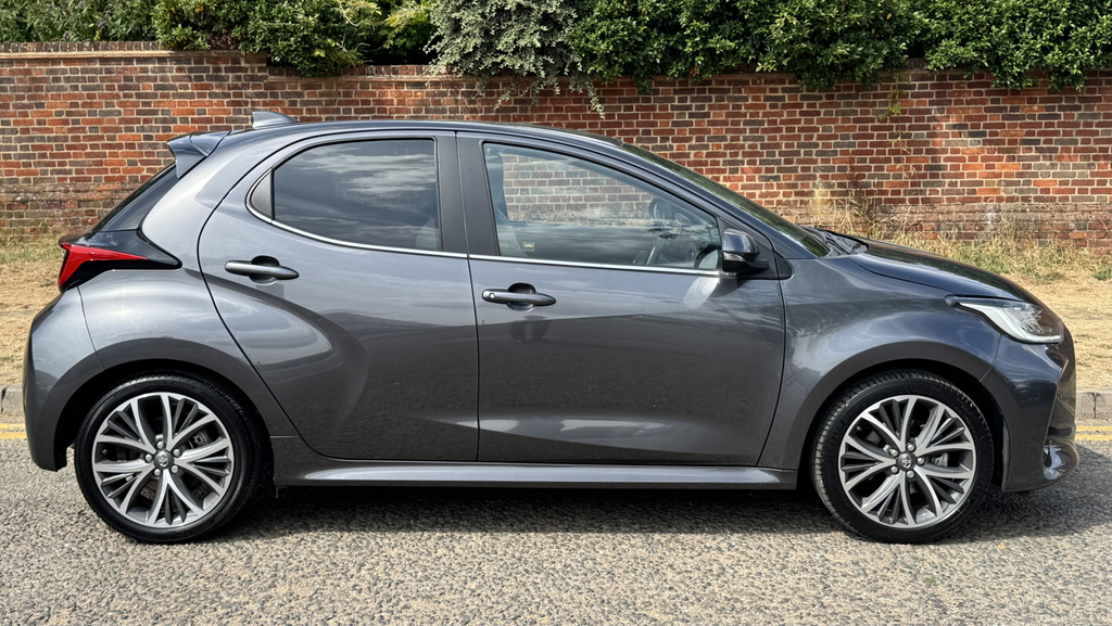 Toyota Yaris 1.5 Hybrid Excel Cvt Grey #4