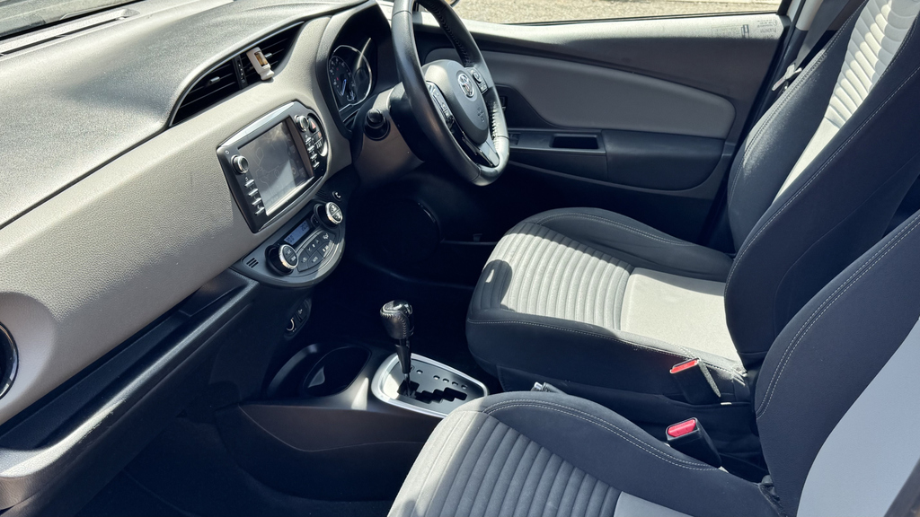 Toyota Yaris Icon Grey #17