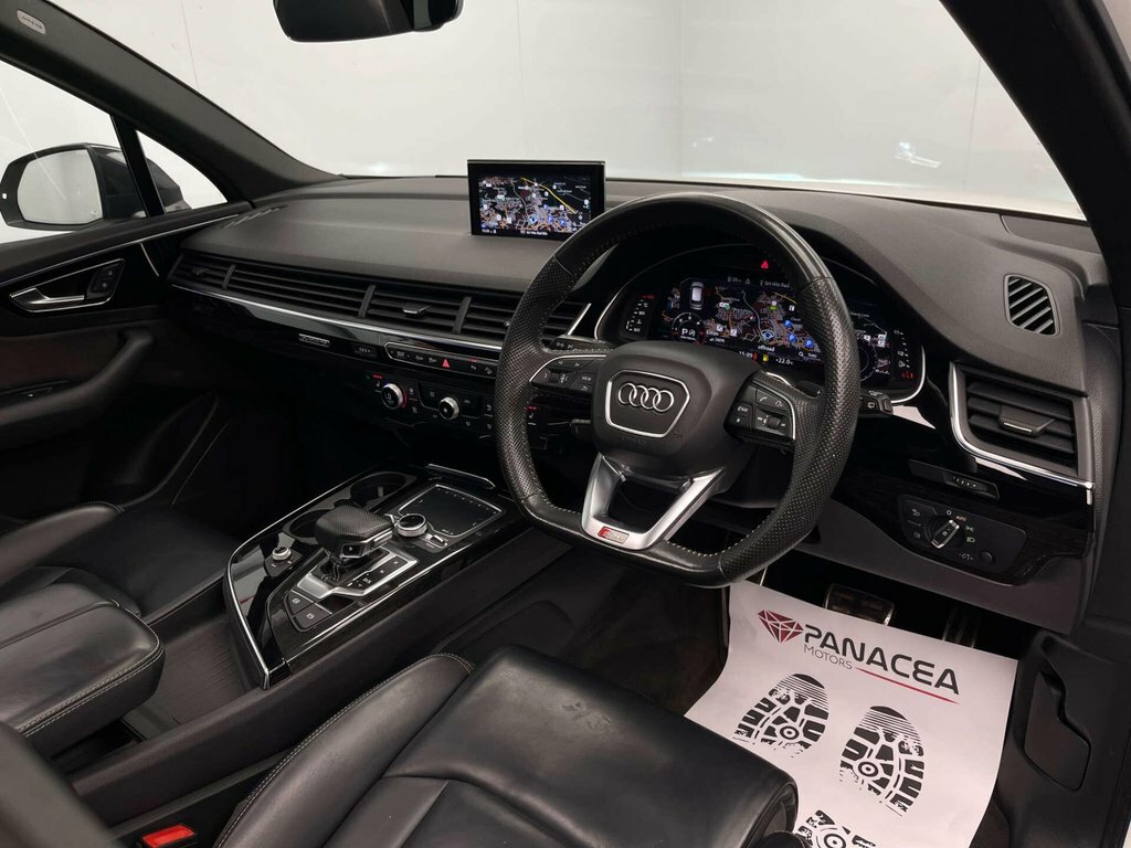 Audi Q7 3L Black Edition PV19OLO White #3