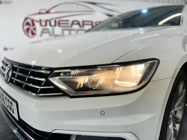 Volkswagen Passat 2.0 Tdi Bluemotion Tech R-line Saloon D White #4