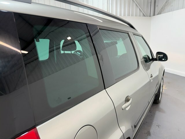 Skoda Yeti 2.0 Tdi Se Business Outdoor Euro Beige #6