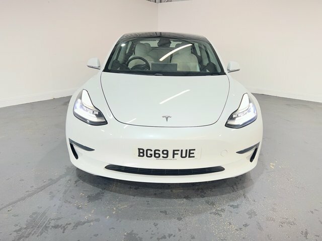 Tesla Model 3 Dual Motor Performance Saloon BG69FUE White #2