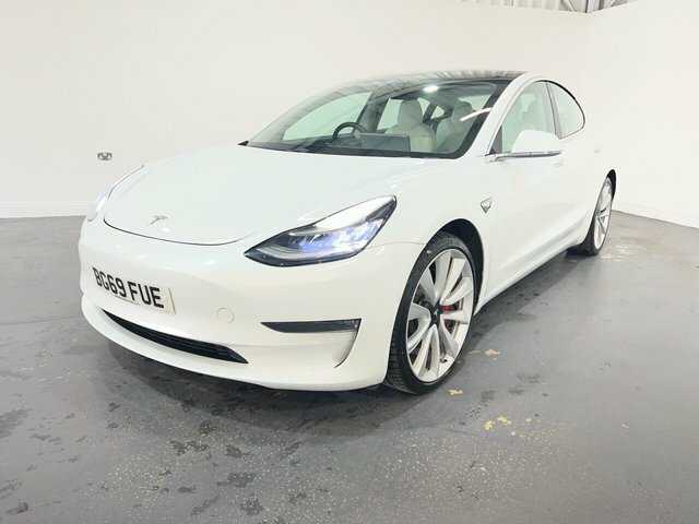 Tesla Model 3 Dual Motor Performance Saloon BG69FUE White #3