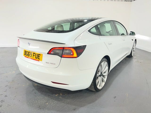 Tesla Model 3 Dual Motor Performance Saloon BG69FUE White #6