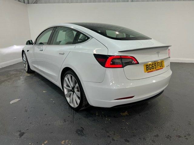 Tesla Model 3 Dual Motor Performance Saloon BG69FUE White #4