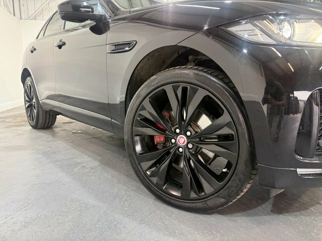 Jaguar F-Pace 3.0 D300 V6 S Suv Awd Euro 6 Ss SL66MVY Black #4