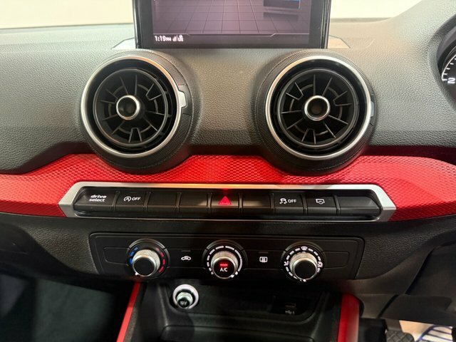 Audi Q2 S Line  #23