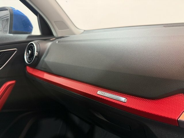 Audi Q2 S Line  #24