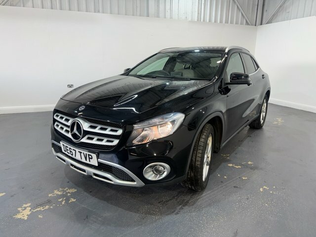 Mercedes-Benz GLA Class 1.6 Gla200 Sport Suv Euro 6 Ss Black #3