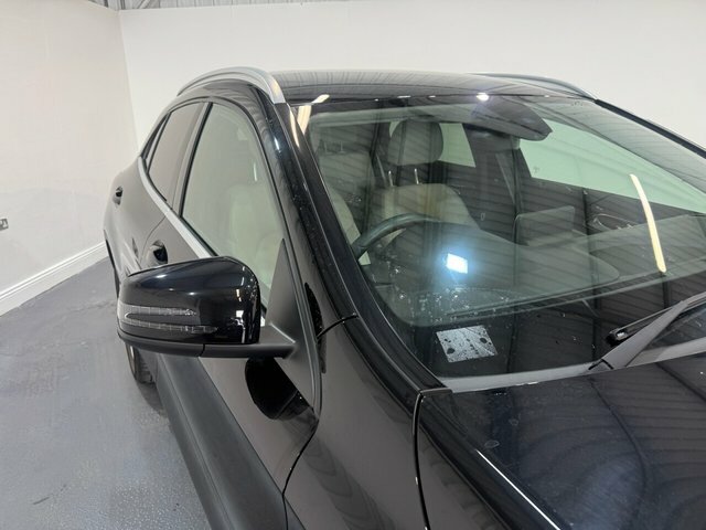 Mercedes-Benz GLA Class 1.6 Gla200 Sport Suv Euro 6 Ss Black #4