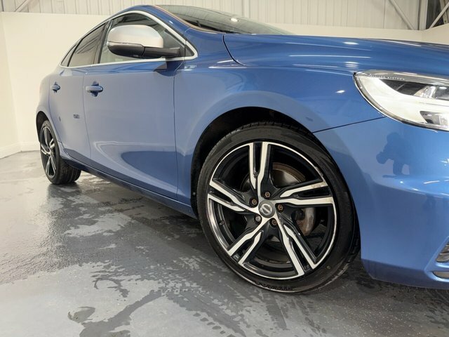 Volvo V40 2.0 D2 R-design Pro Hatchback Eu Blue #4