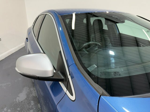 Volvo V40 2.0 D2 R-design Pro Hatchback Eu Blue #6