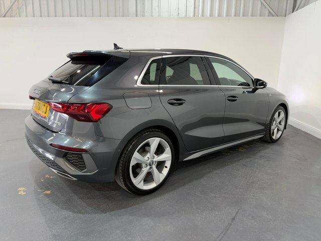 Audi A3 1.5 Tfsi 35 S Line Sportback Eur SA70KCJ Grey #4