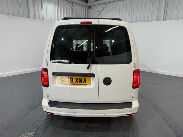 Volkswagen Caddy C20 Panel Van Highline Swb Eu6 150 Ps 2.0 Tdi Bmt Black #8