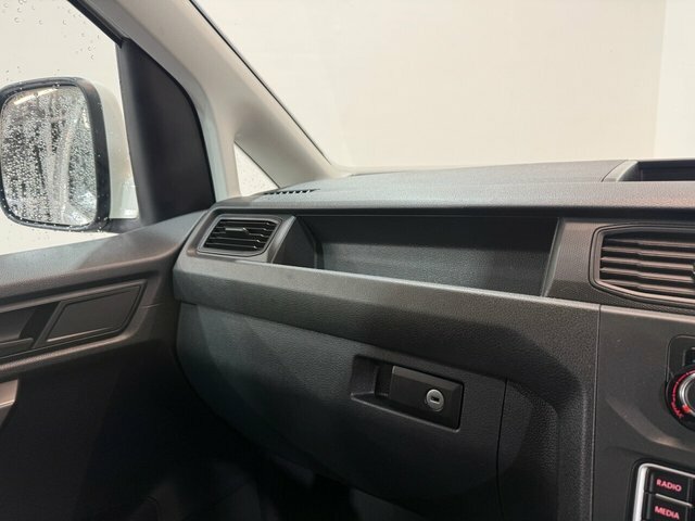 Volkswagen Caddy C20 Panel Van Highline Swb Eu6 150 Ps 2.0 Tdi Bmt Black #19