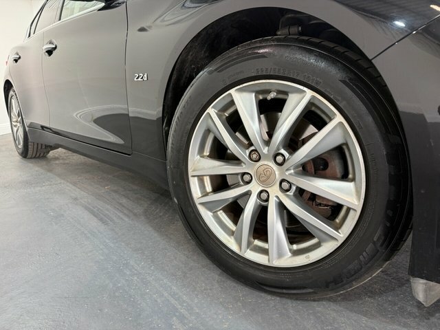 Infiniti Q50 Executive Black #4
