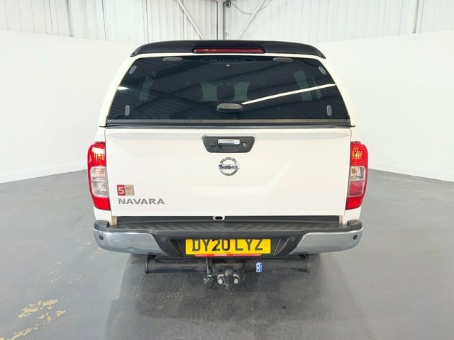 Nissan Navara 2.3 Dci Tekna Pickup Double Cab 4W White #5