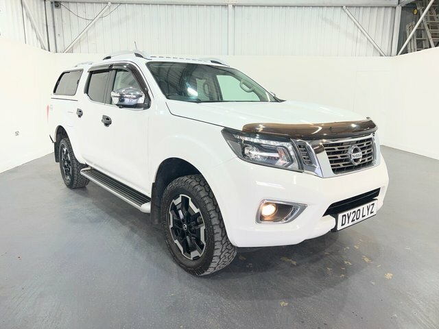 Nissan Navara 2.3 Dci Tekna Pickup Double Cab 4W White