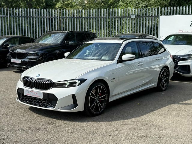 BMW 3 Series 2023 2.0 330E 12Kwh M Sport Touring Plu White #4