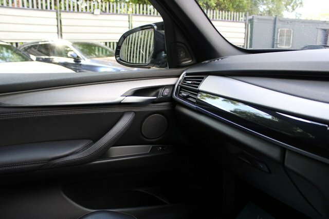 BMW X5 Xdrive40d M Sport White #24