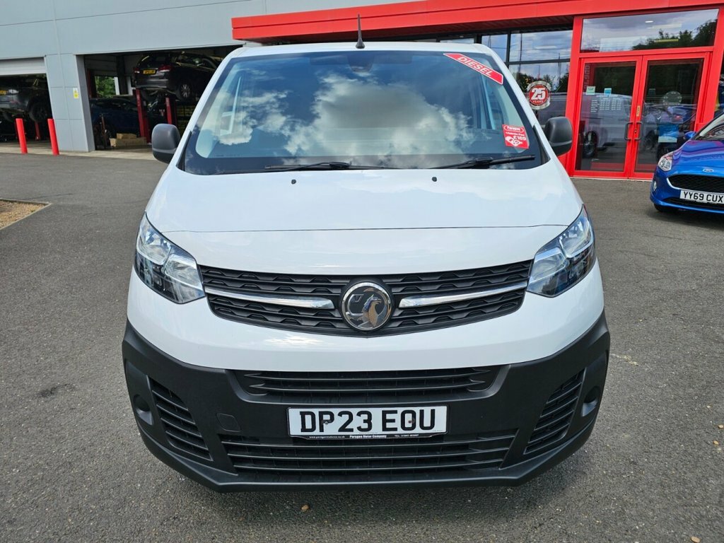 Vauxhall Vivaro 1.5L Prime 6Dr DP23EOU White #4