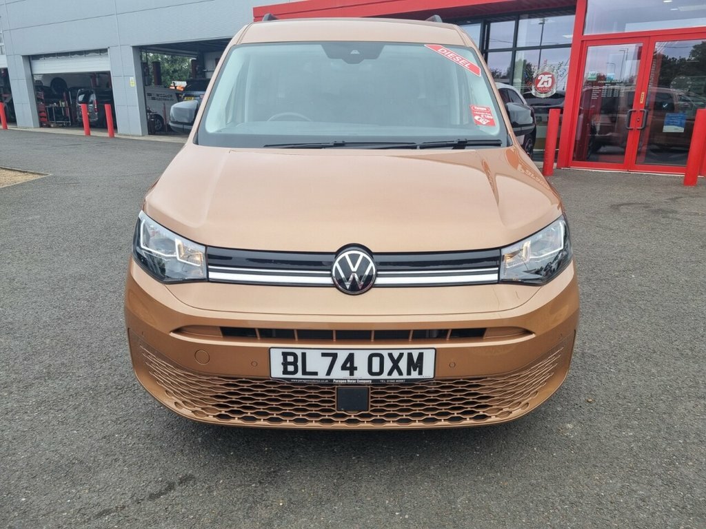 Volkswagen Caddy Maxi Life 2L Life Brown #4