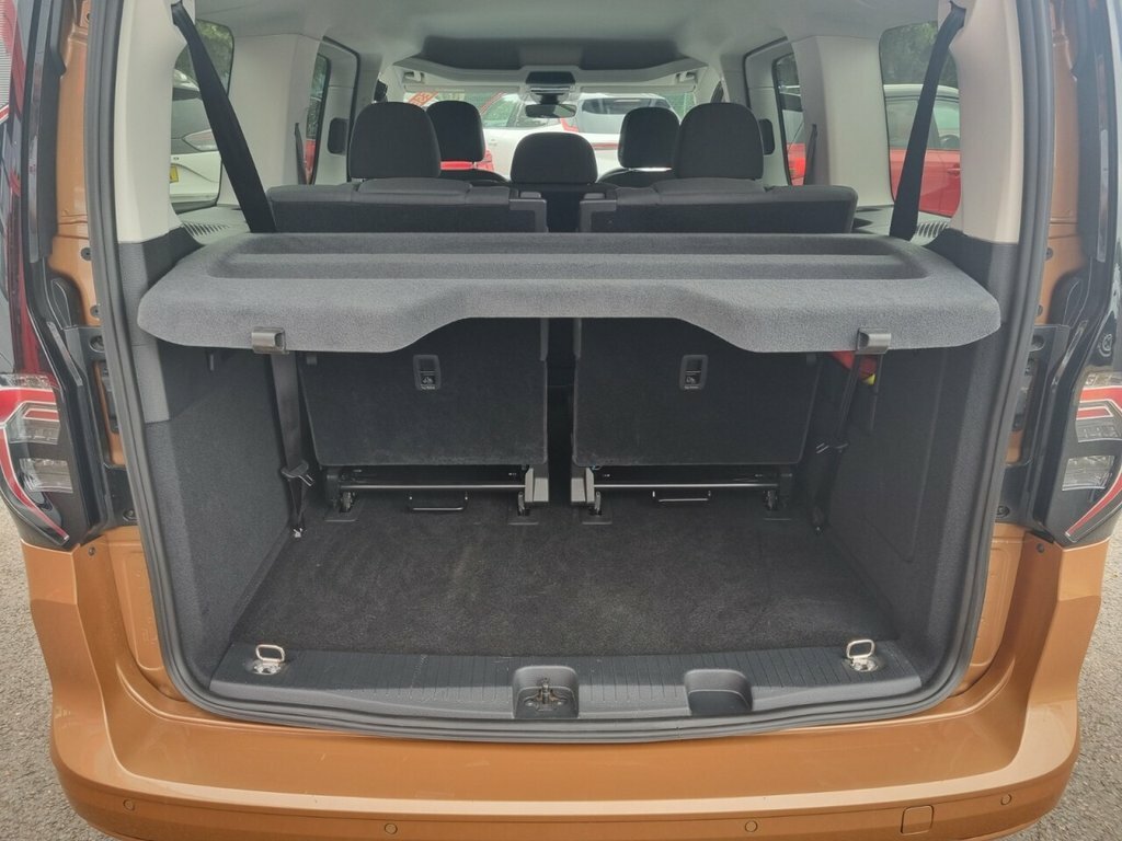 Volkswagen Caddy Maxi Life 2L Life Brown #3