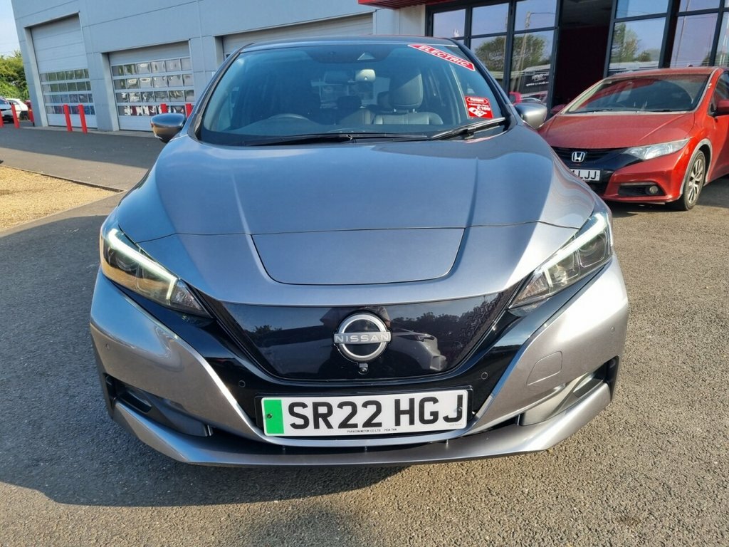 Nissan Leaf Hatchback SR22HGJ Grey #5