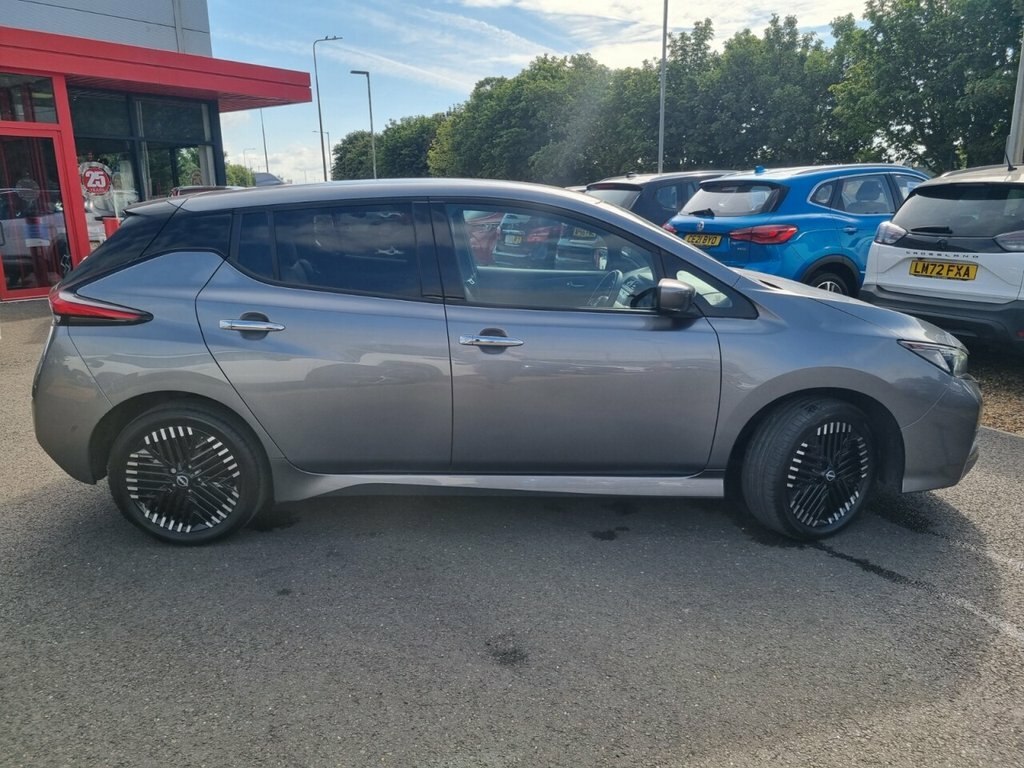 Nissan Leaf Hatchback SR22HGJ Grey #5