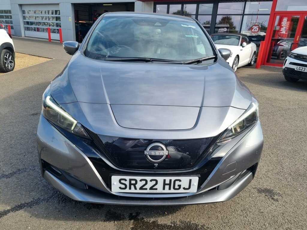 Nissan Leaf Hatchback SR22HGJ Grey #4