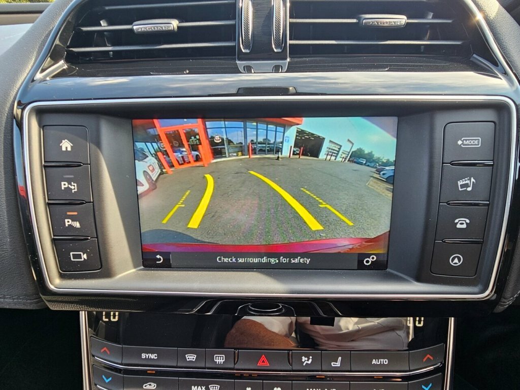 Jaguar XE 2L Portfolio OW17ZVP Red #2