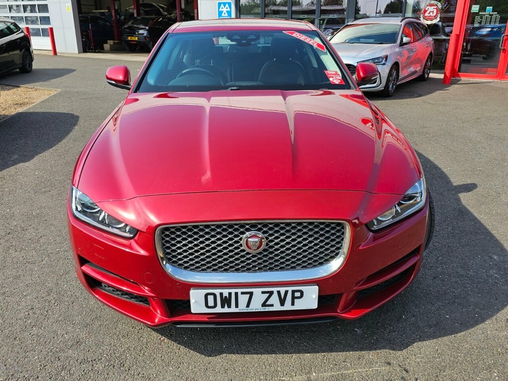 Jaguar XE 2L Portfolio OW17ZVP Red #4