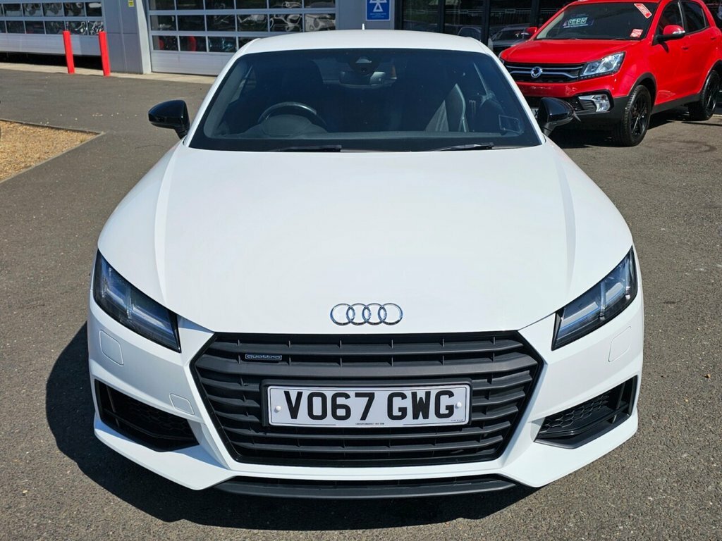 Audi TT 2L Black Edition VO67GWG White #4