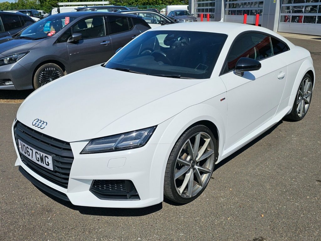 Audi TT 2L Black Edition VO67GWG White #5
