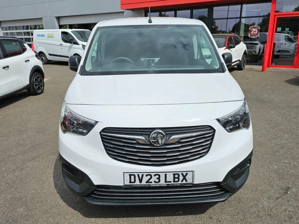 Vauxhall Combo 1.5L Prime 6Dr White #4