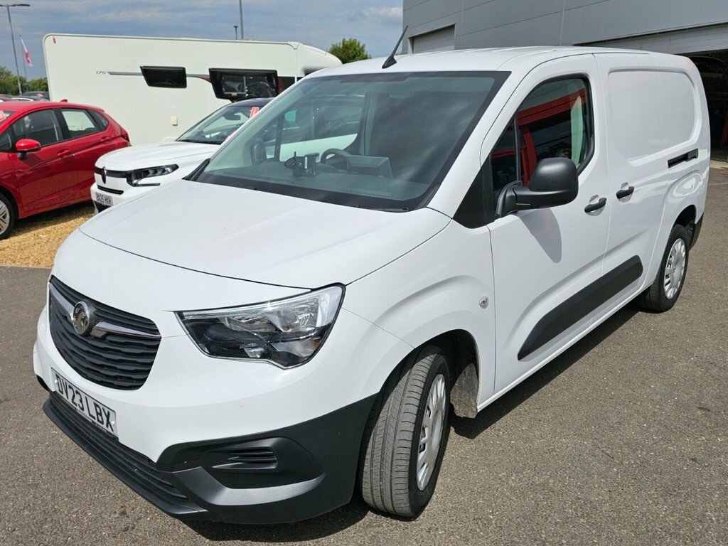 Vauxhall Combo 1.5L Prime 6Dr White #5