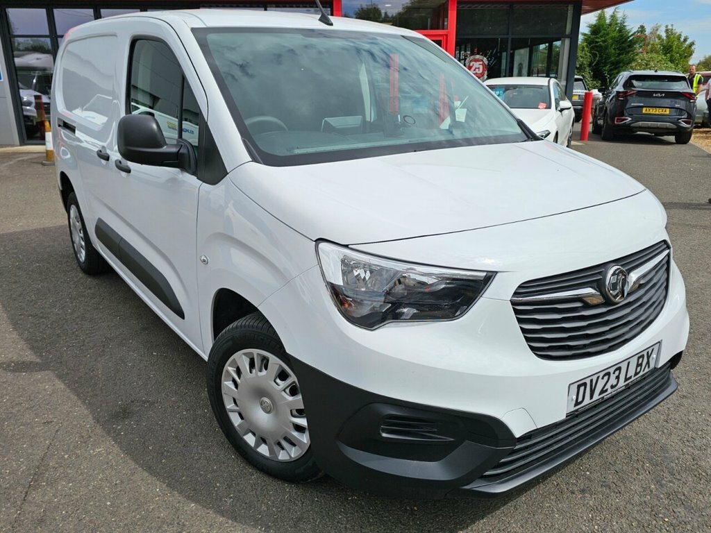 Vauxhall Combo 1.5L Prime 6Dr White