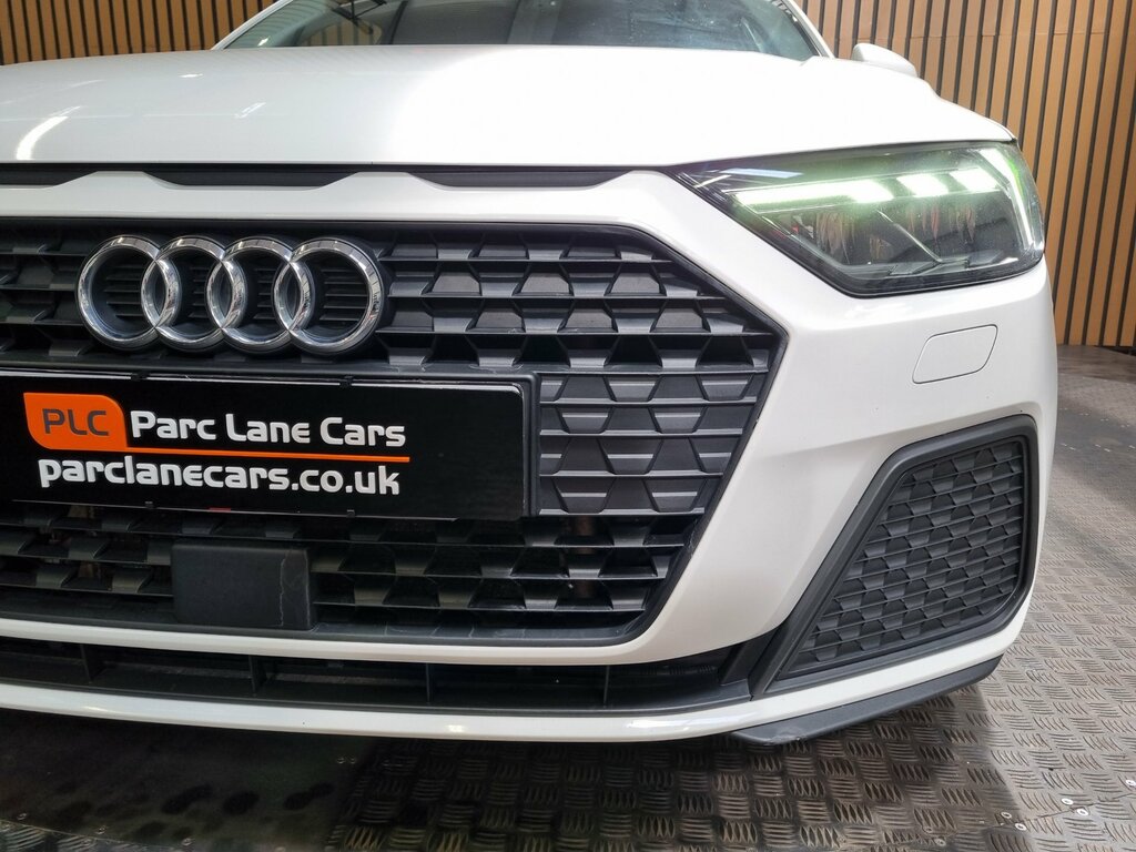 Audi A1 1.0 Tfsi 25 Technik Sportback - PK20KCX White #6