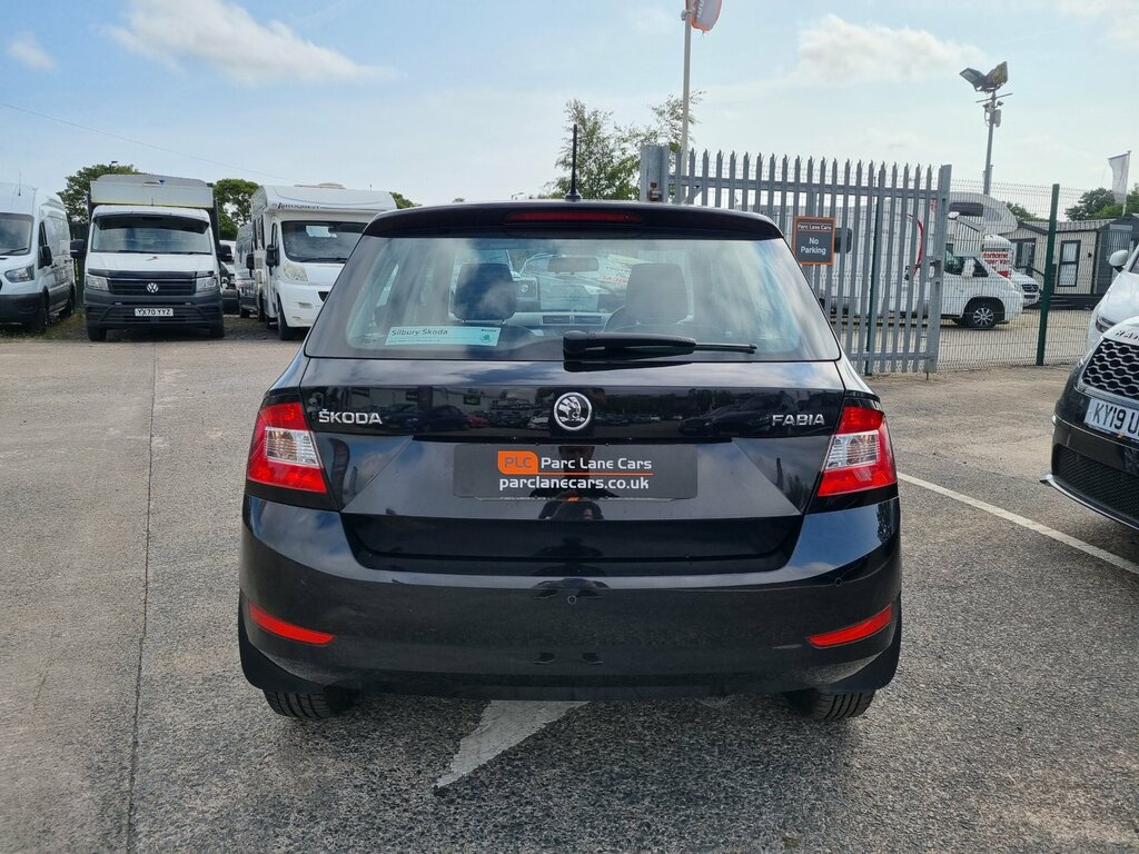 Skoda Fabia 1.0 Se Hatchback - Only 40000 Mi NL68FGG Black #4