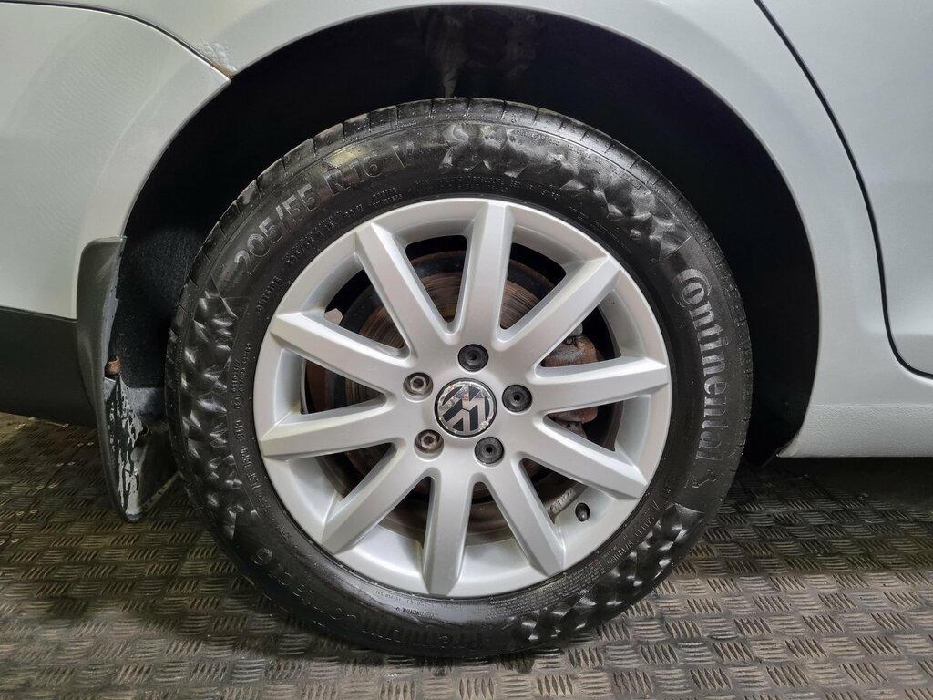 Volkswagen Jetta 1.4 S Tsi Silver #17