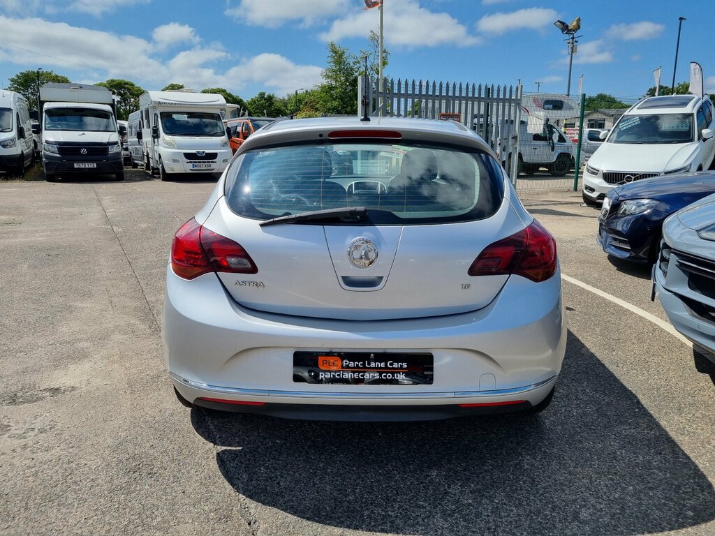 Vauxhall Astra 1.6I Sri Hatchback - Only 58000 Miles - Silver #3