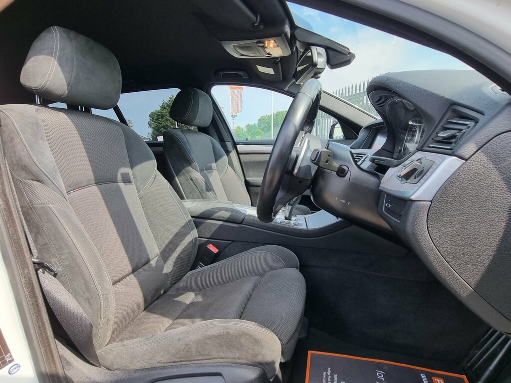 BMW 5 Series 2.0 520D Se Black #21