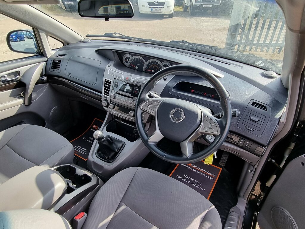 SsangYong Turismo Ex Silver #9