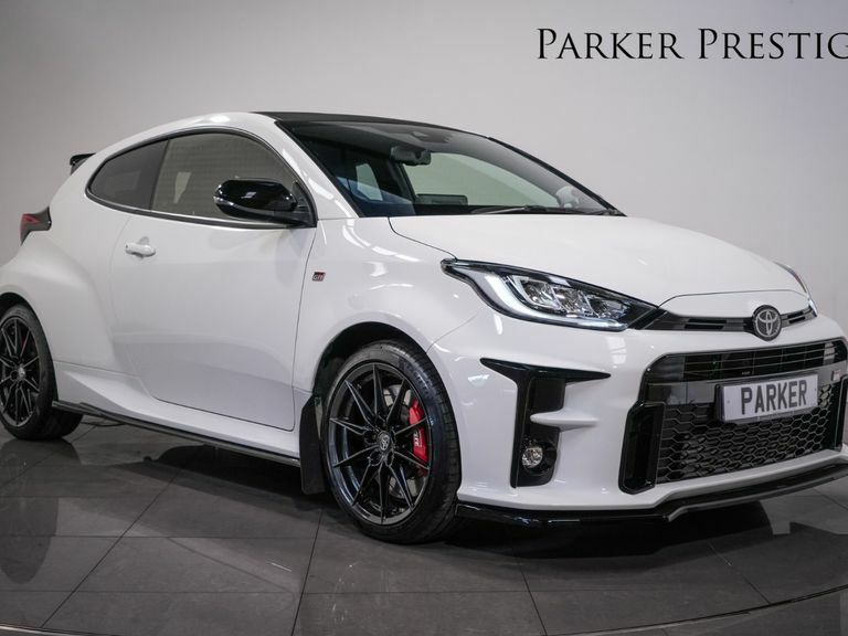 Toyota Yaris 1.6 Awd Circuit Pack White
